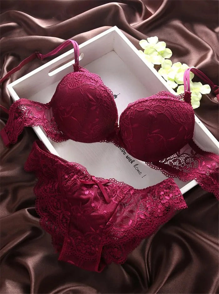 Flourish Lavender Lace Bra ā Push Up & Double Padded Floral Comfort (8856)