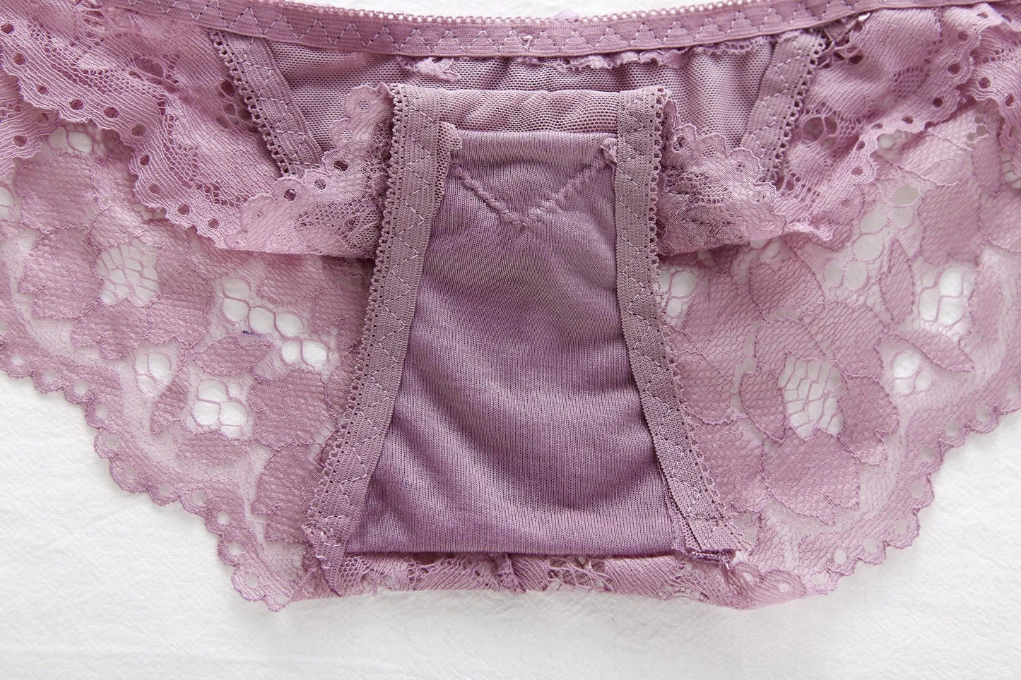 Flourish Elegant Lace Bra & Panty Set β Push Up & Double Padded Comfort with Floral Detailing (8855)