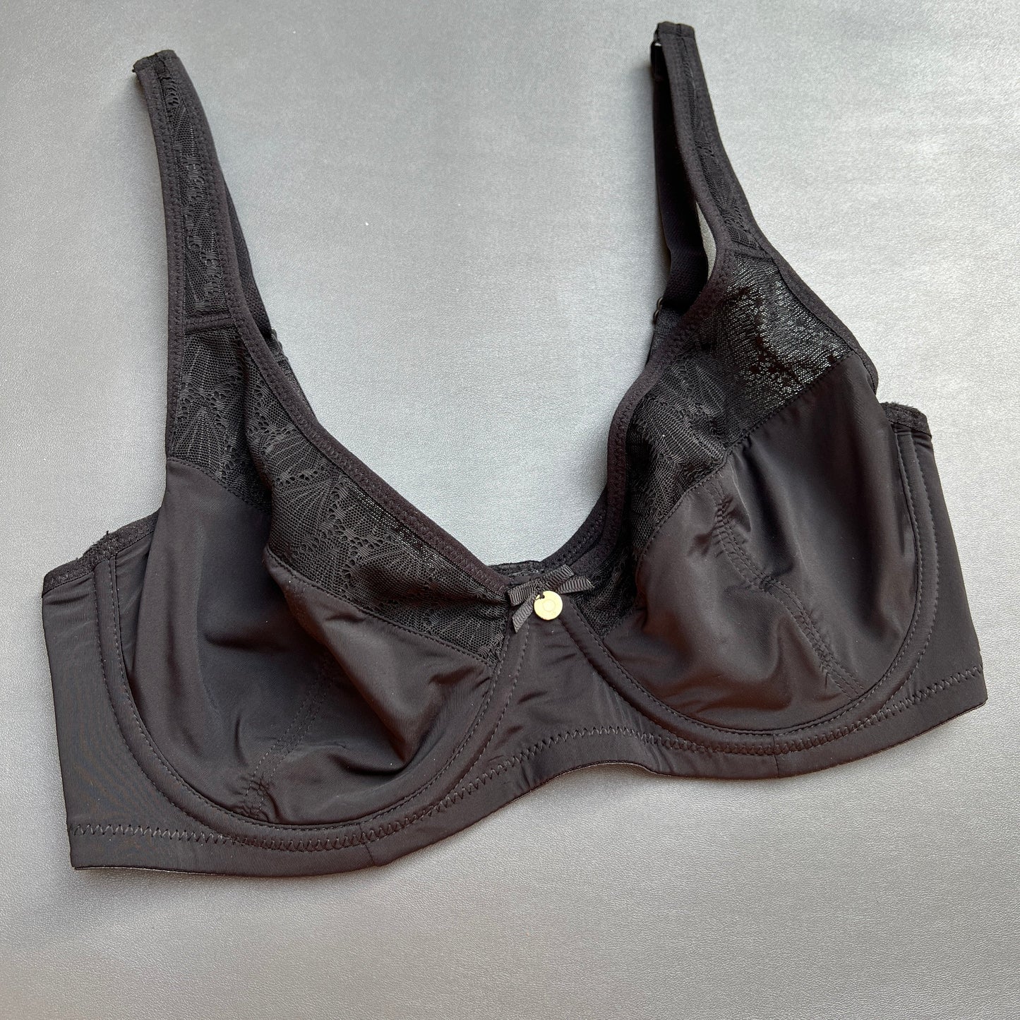 Losha Curvy Double Layered Minimizer Wired Bra with Lace Touch-BLACK