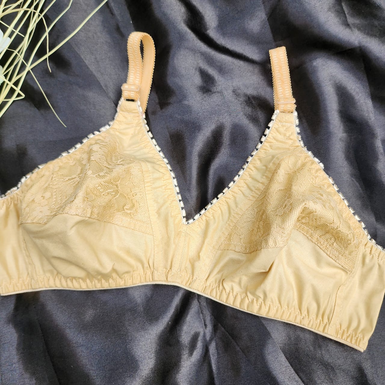New Non Padded Non Wired Luxe Net Pure Cotton Comfortable Full Coverage Bra